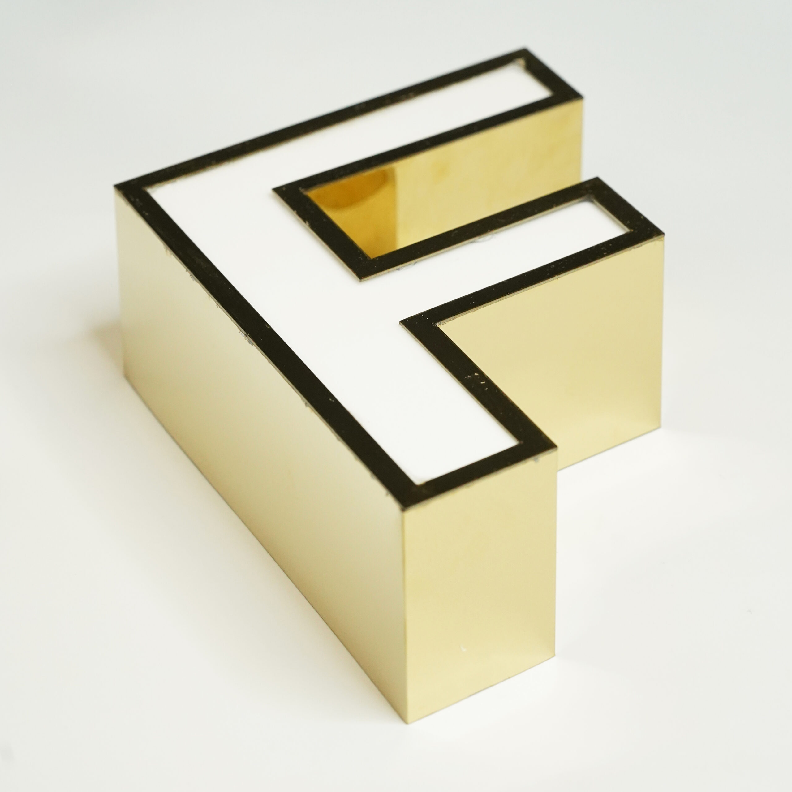 Stainless steel lip signage letter