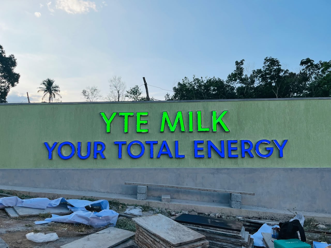 YTE Milk green and blue dimensional signage letters